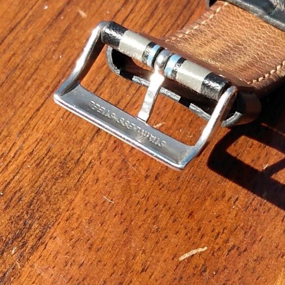 Mens or Womens Coach Watch with Leather Striped Band Running - Picture 4 of 10